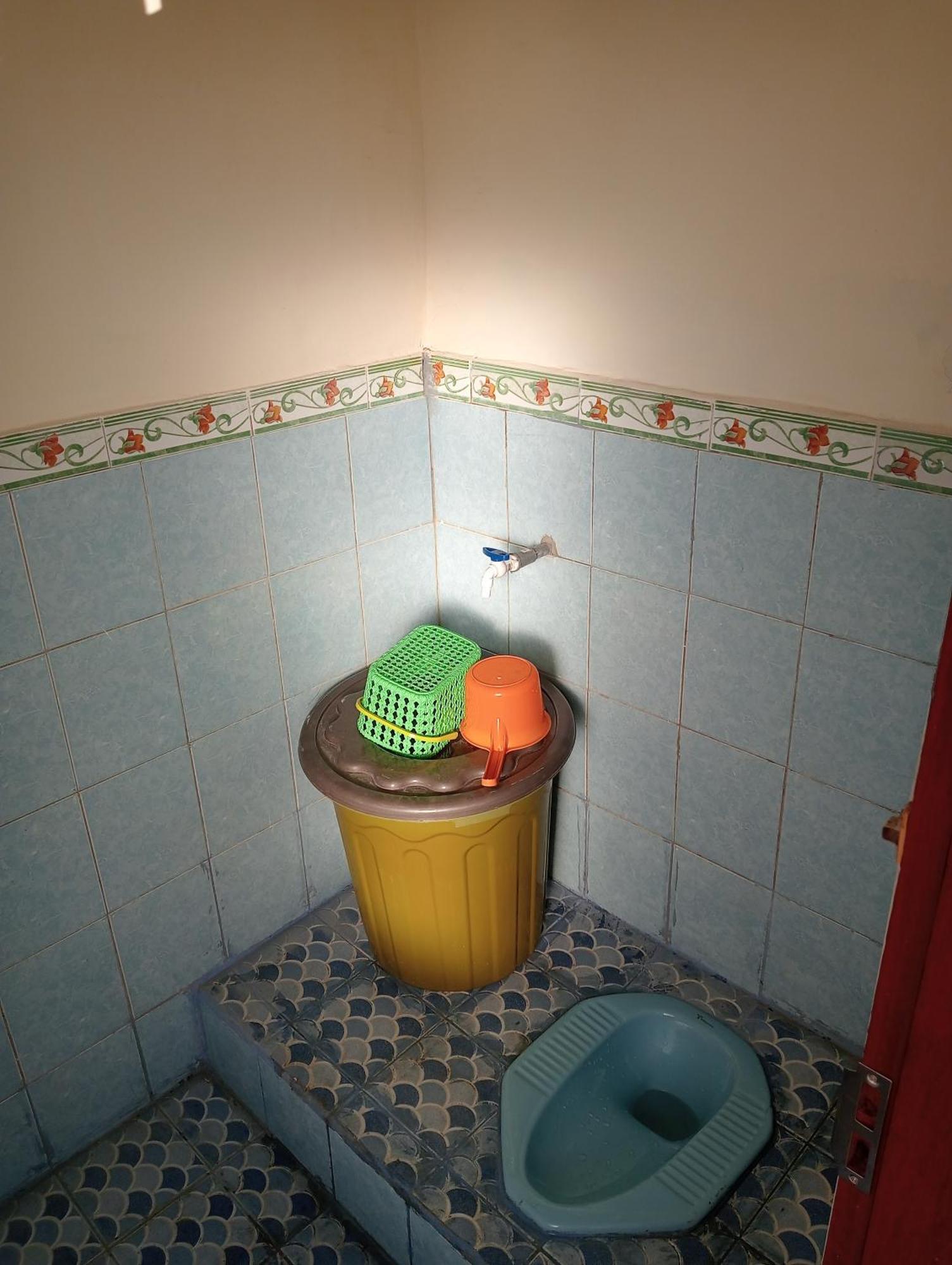 Yusilver Guest House Labuan Bajo Eksteriør billede