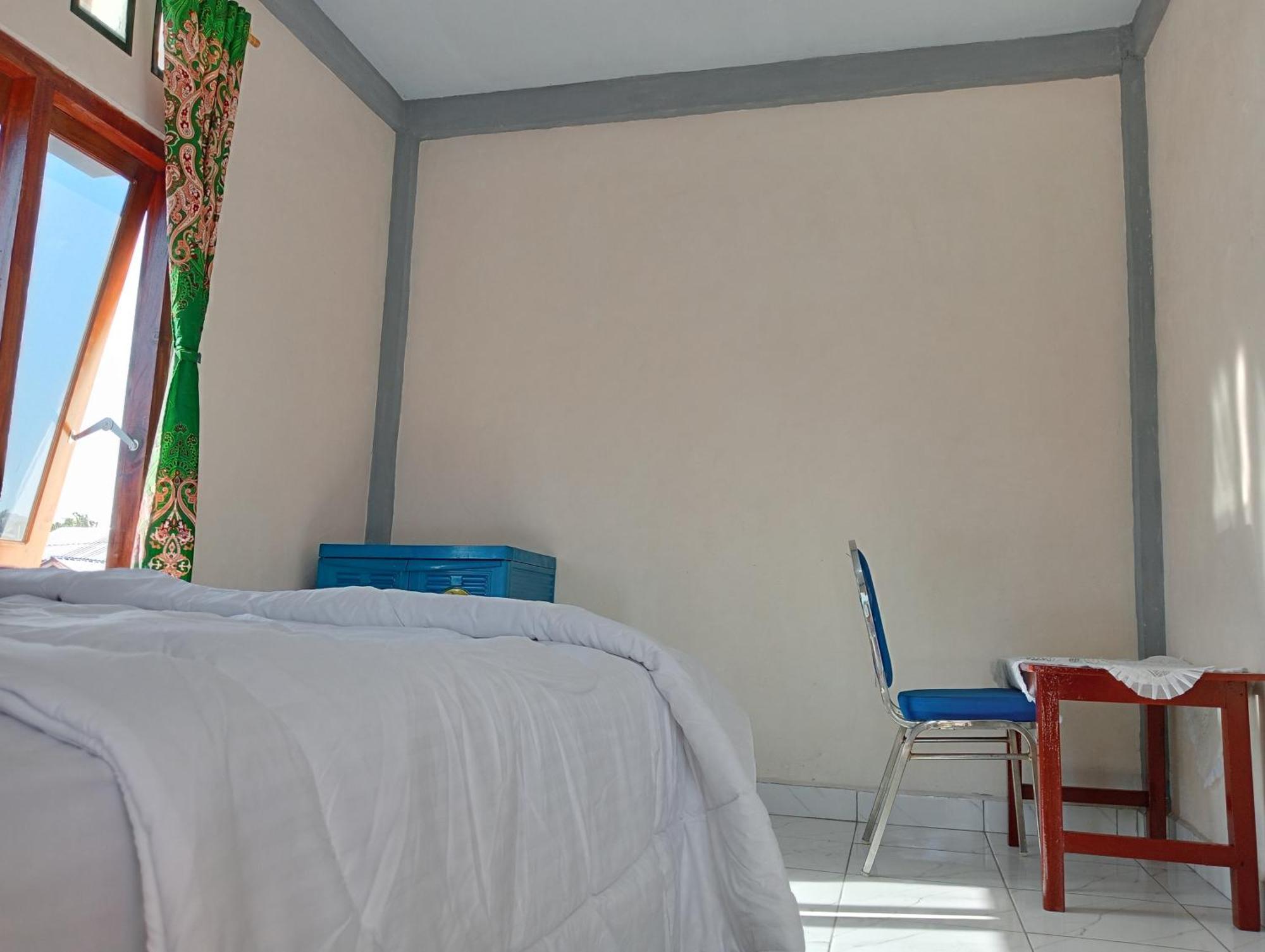 Yusilver Guest House Labuan Bajo Eksteriør billede