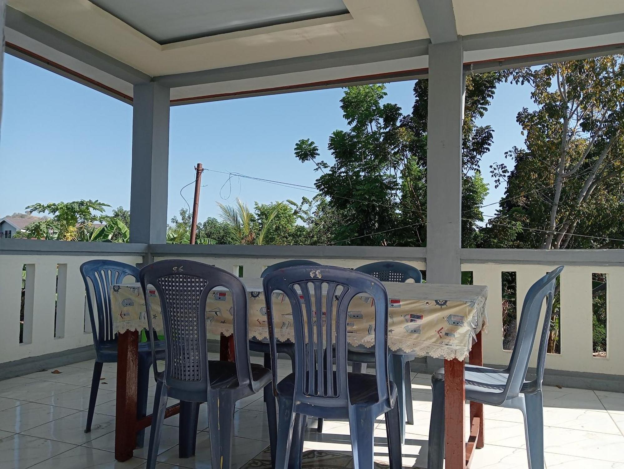 Yusilver Guest House Labuan Bajo Eksteriør billede