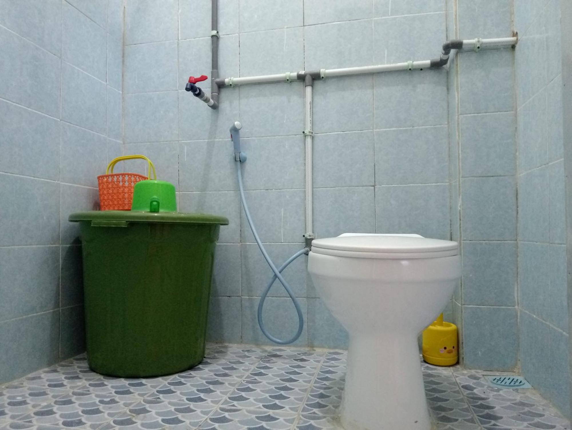 Yusilver Guest House Labuan Bajo Eksteriør billede